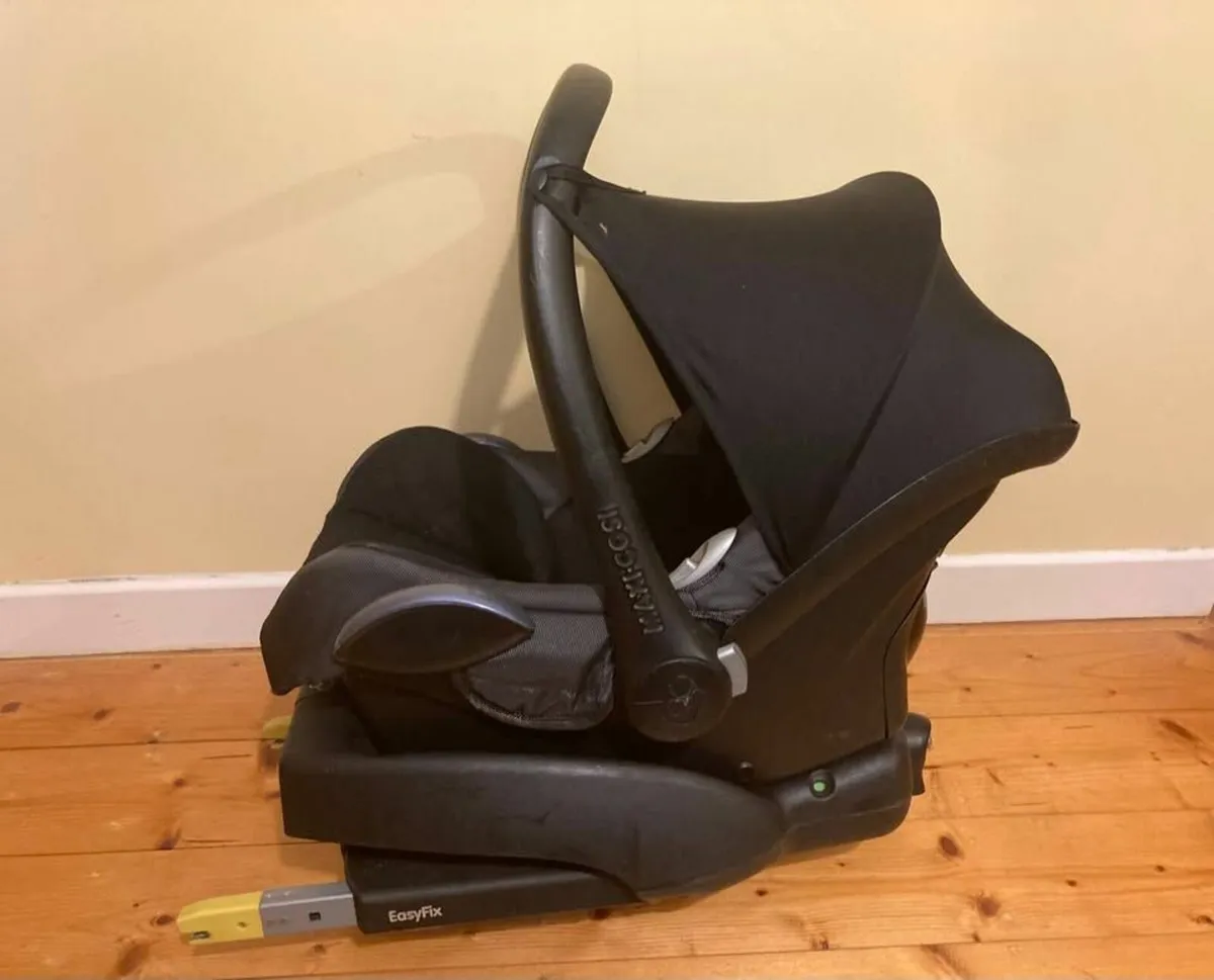 Maxi-Cosi Infant Car Seat + ISOFIX Base (Bundle) - Image 3