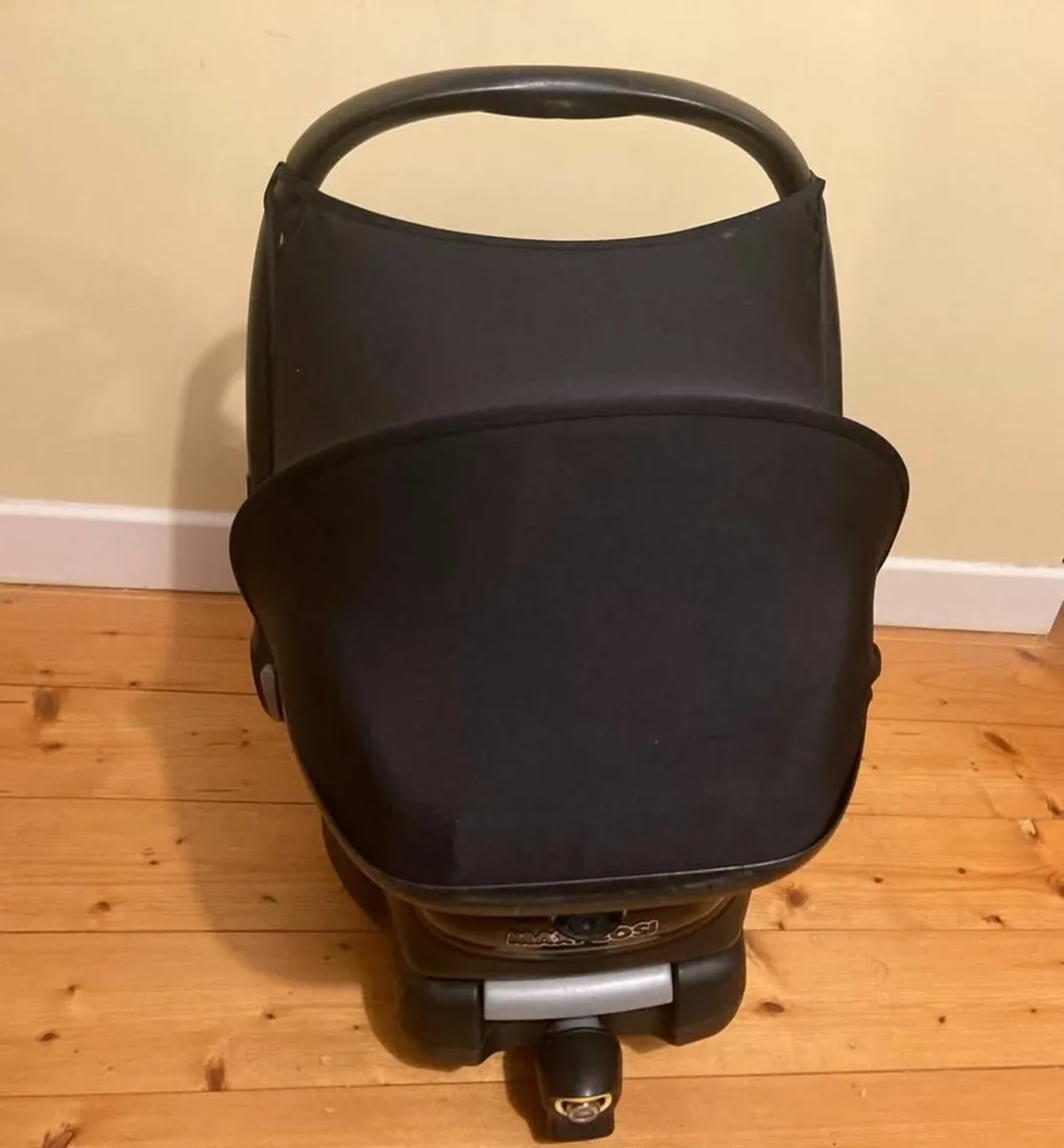 Maxi-Cosi Infant Car Seat + ISOFIX Base (Bundle) - Image 4