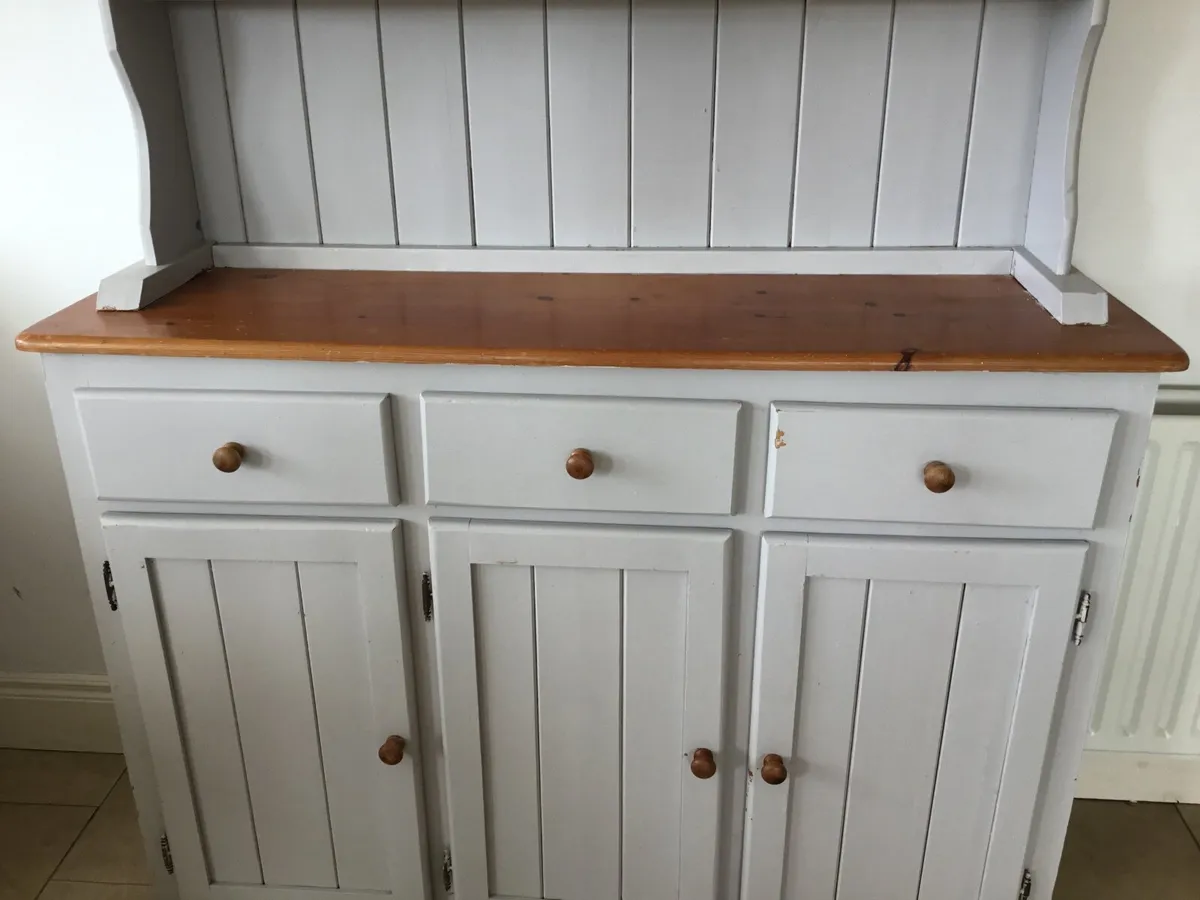 Dresser - Image 2
