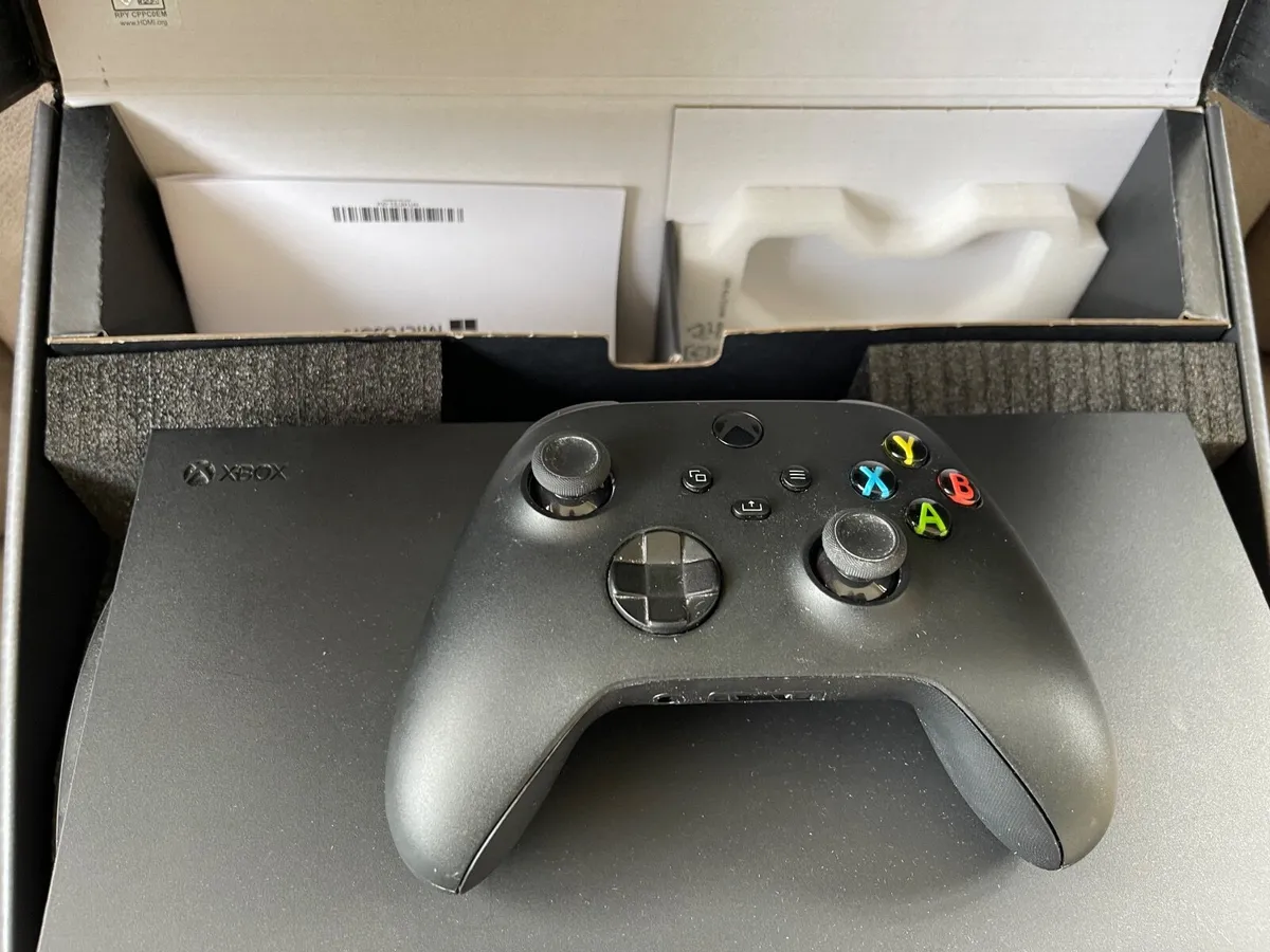 Xbox Series X 1TB – Excellent Condition, Boxed - Image 2