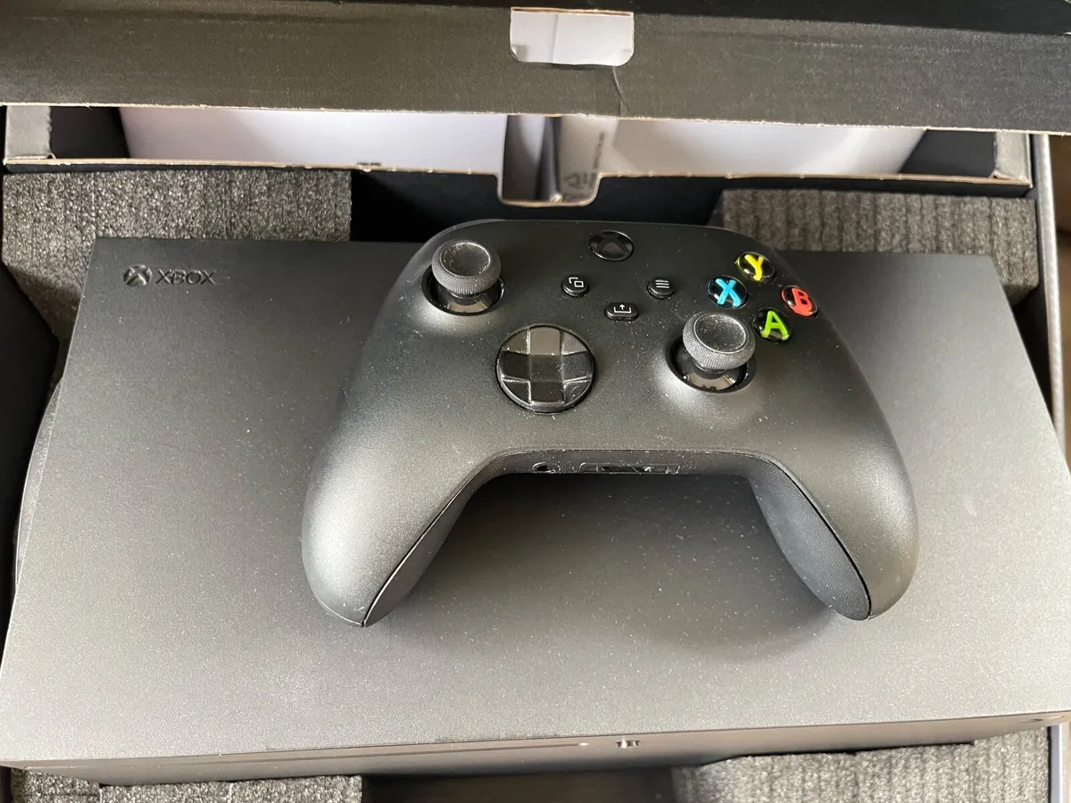 Xbox Series X 1TB – Excellent Condition, Boxed - Image 4