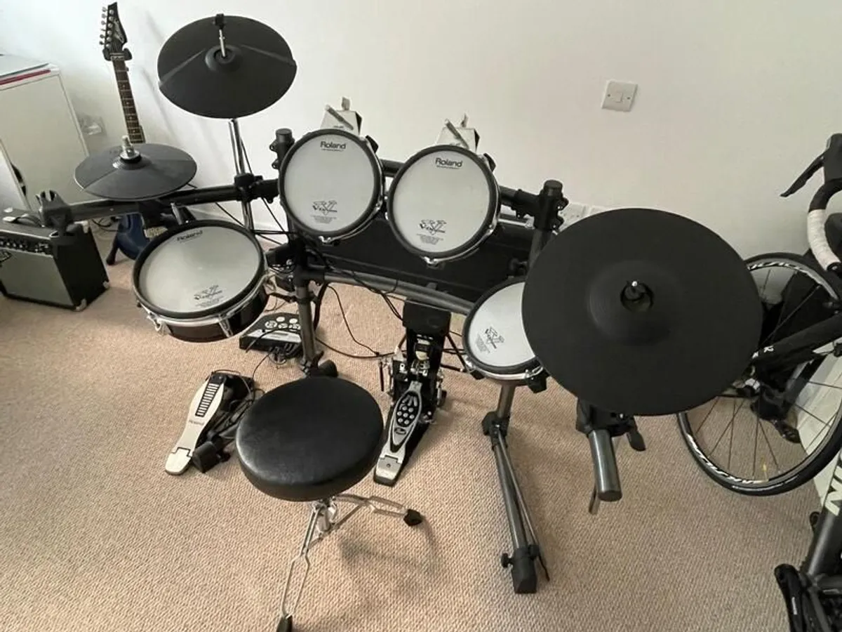 Roland TD-6V Electronic Drumkit - Image 1