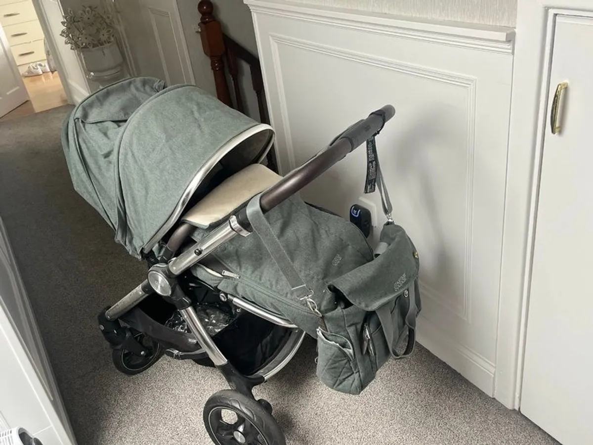 Pram - Image 3
