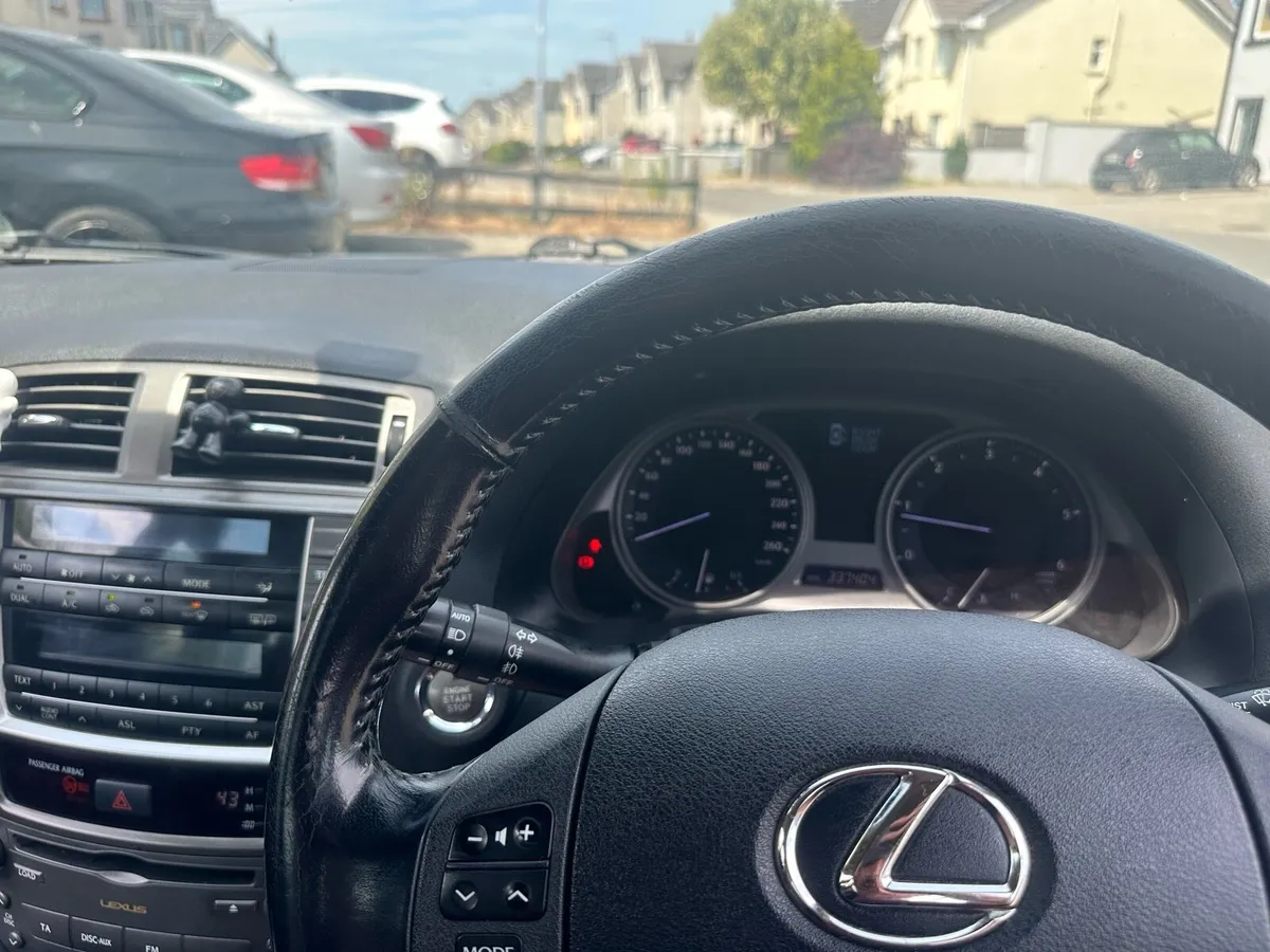 Car - Image 4