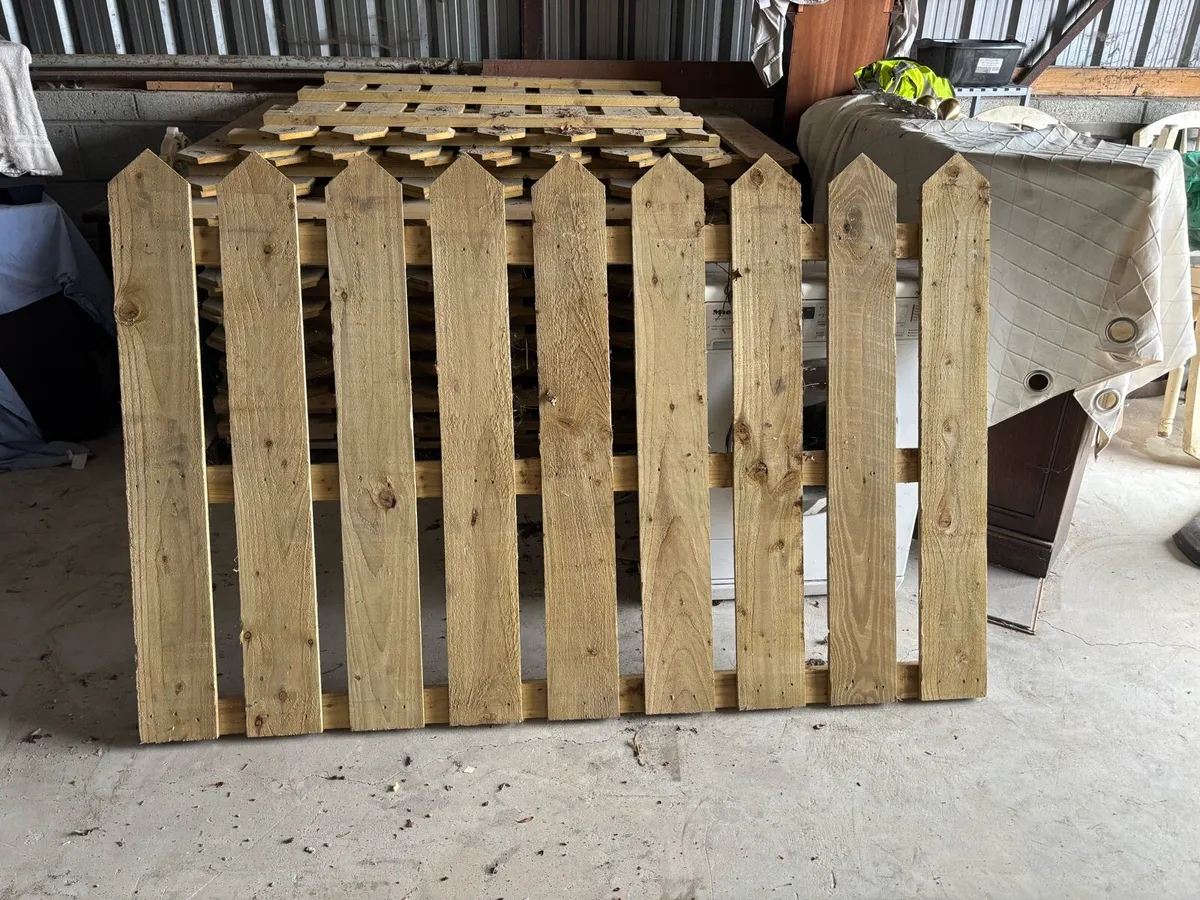 Fencing panels - Image 1