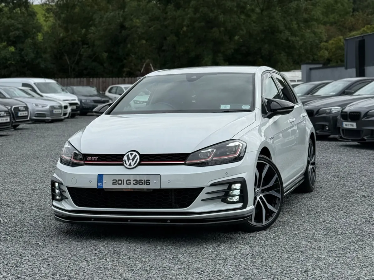 VOLKSWAGEN GOLF GTI PERFORMANCE - Image 2