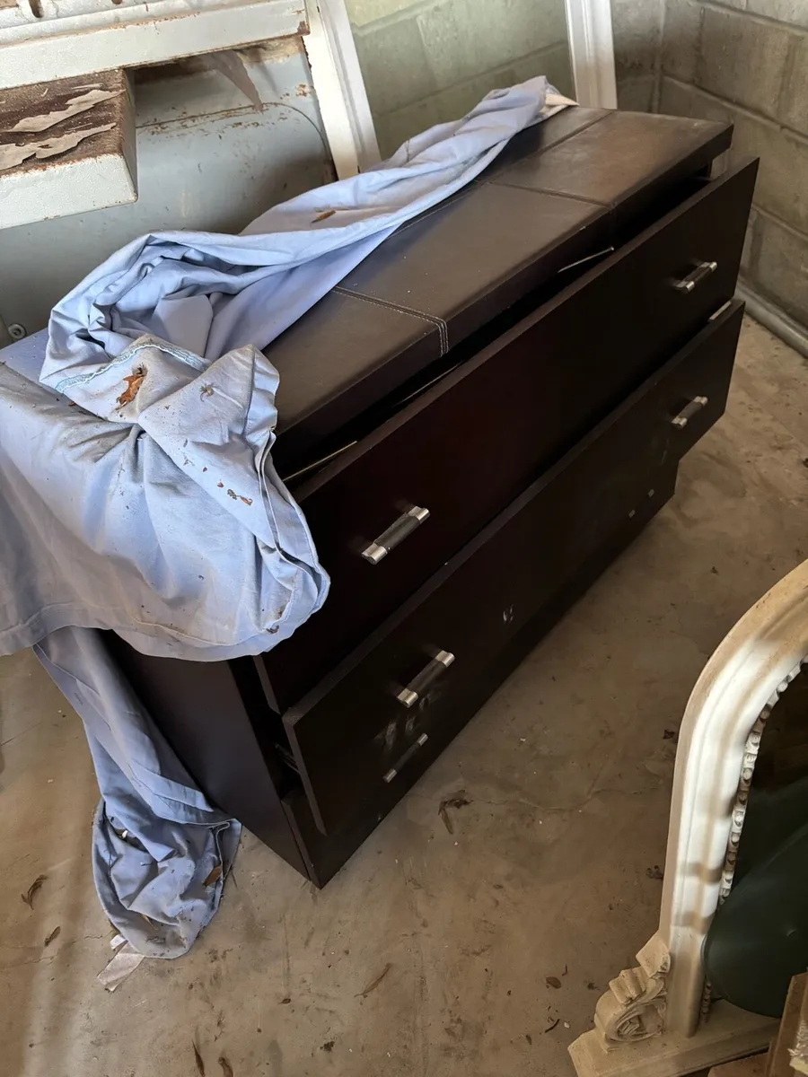 Lockers and chest of drawers - Image 2