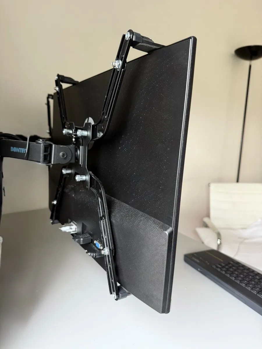 HP 21” Monitors / Screens & Height Adjustable Arms - Image 3