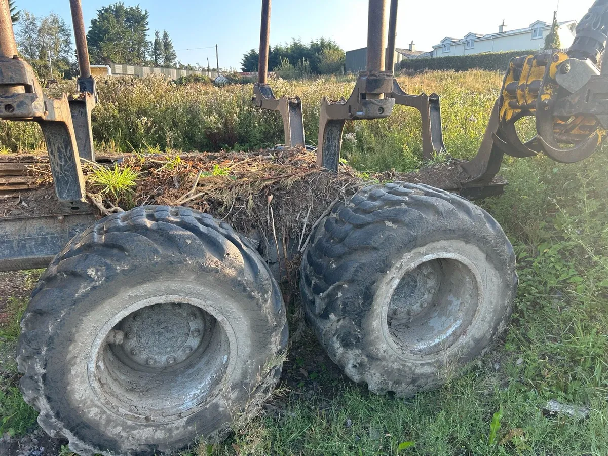 Komatsu 855 forwarder - Image 2