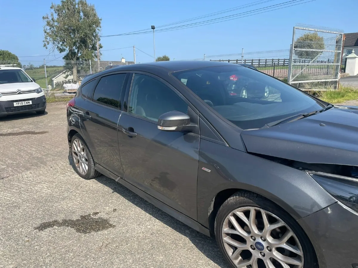 2017 FOCUS ST-LINE TDCI - Image 4