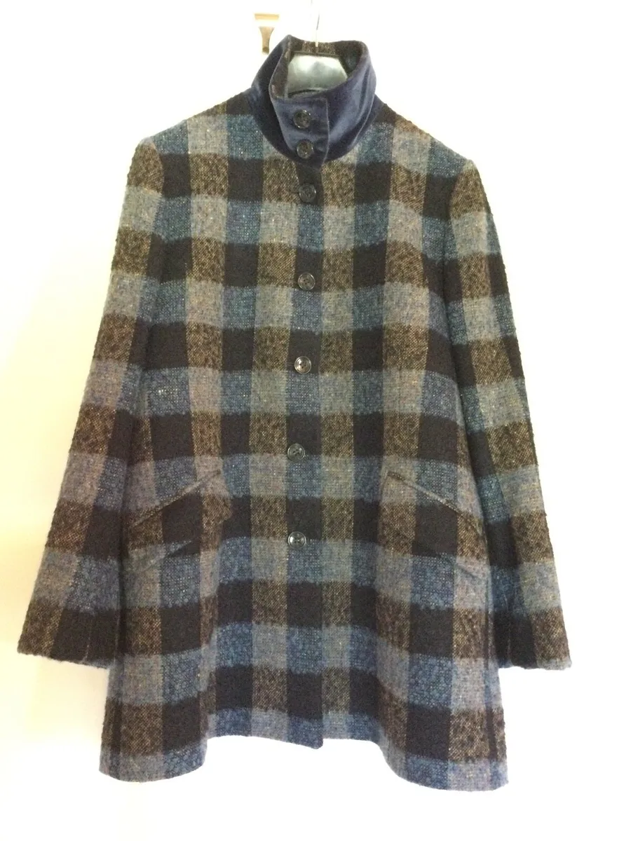 Magees ladies Jacket - Image 2