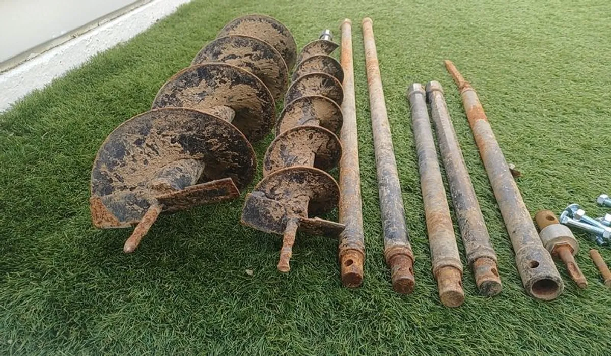 Auger bits and  extension poles plus sds auger chuck - Image 1