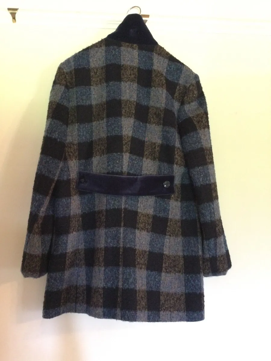 Magees ladies Jacket - Image 3
