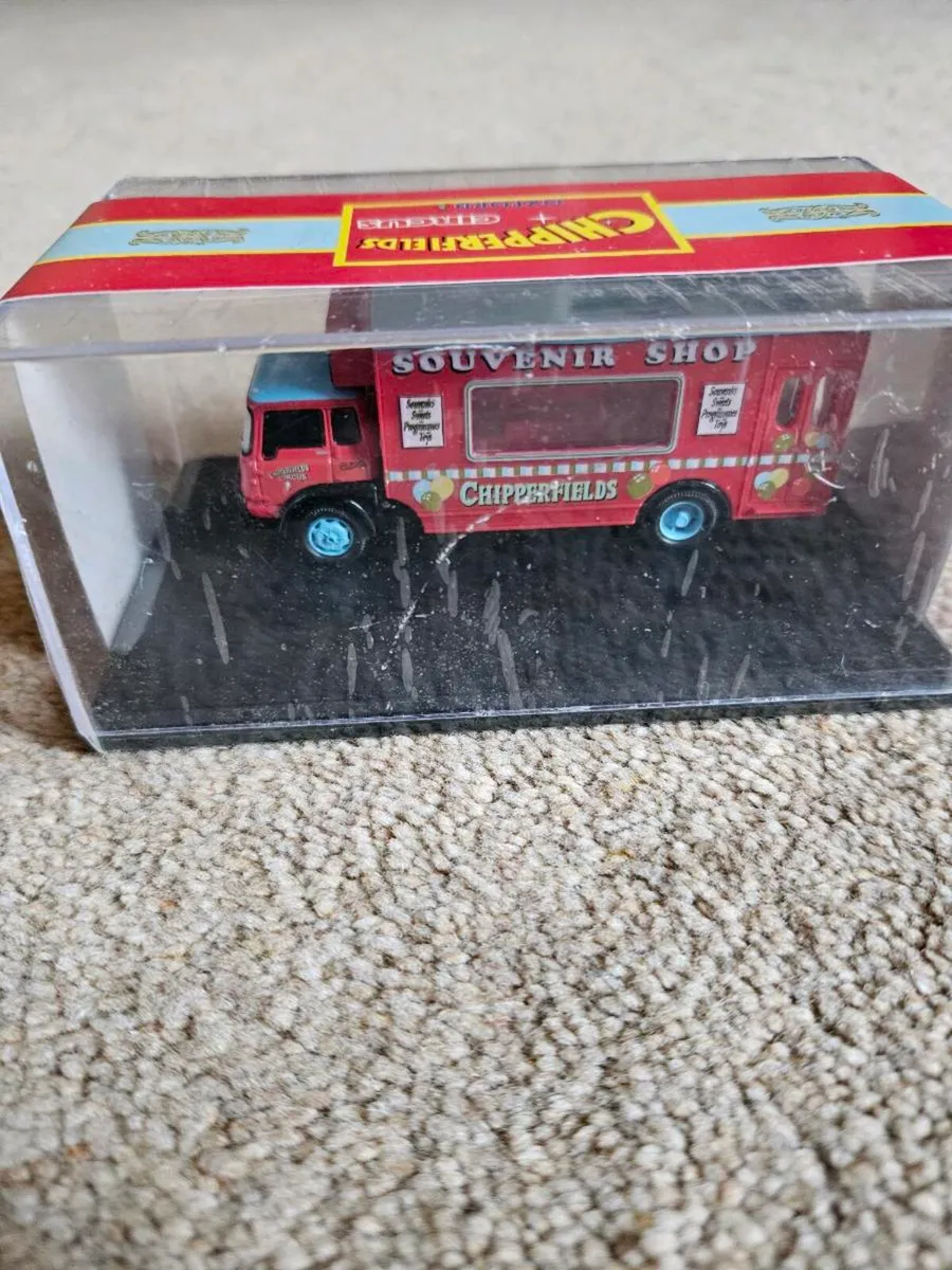 Corgi Oxford Chipperfields Circus Truck - Image 2