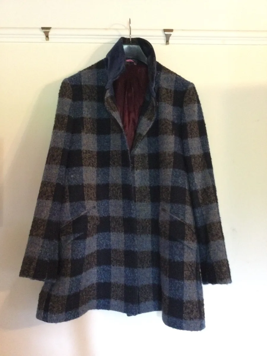 Magees ladies Jacket - Image 4