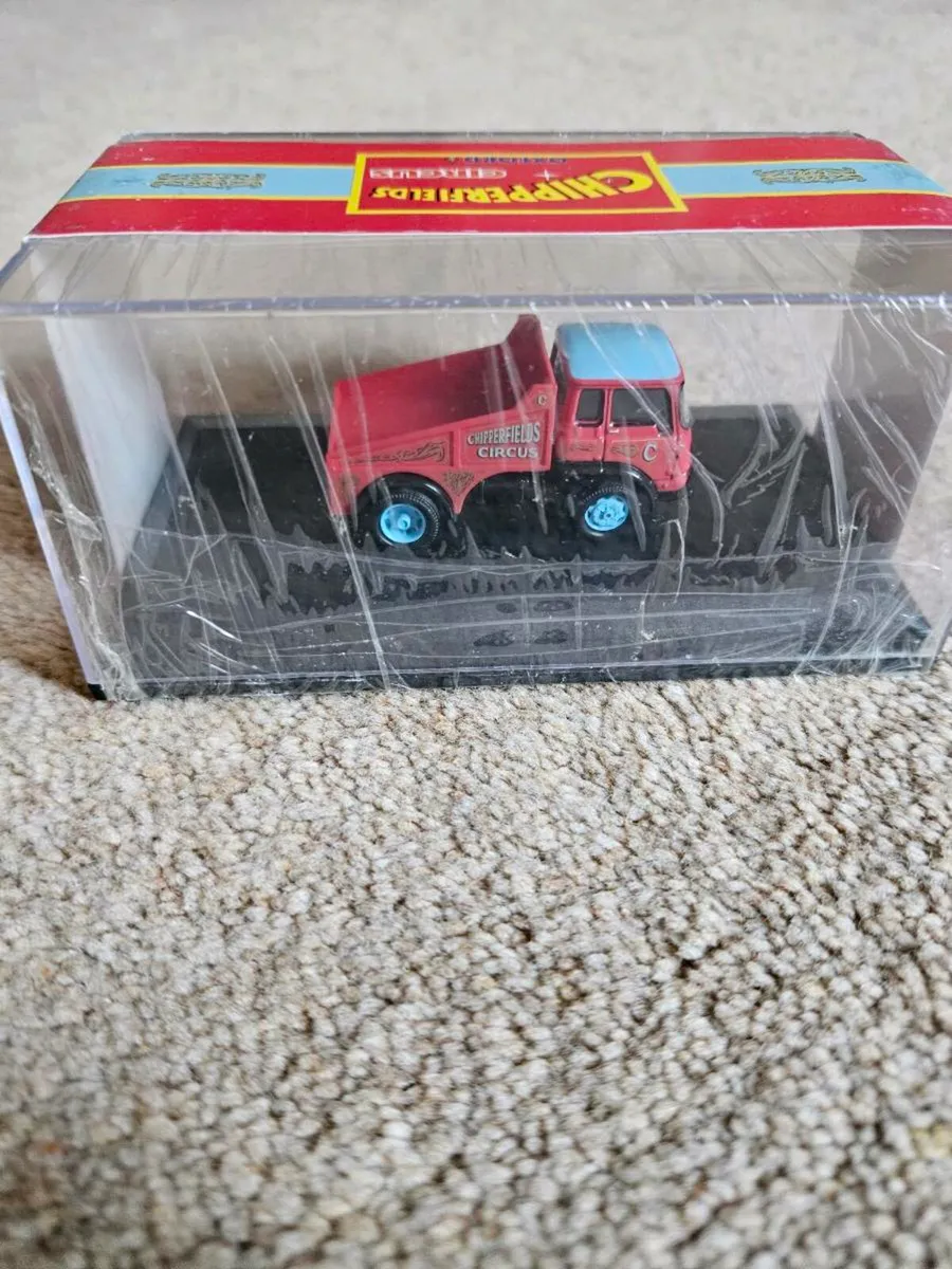 Corgi Oxford Chipperfields Circus Truck - Image 2