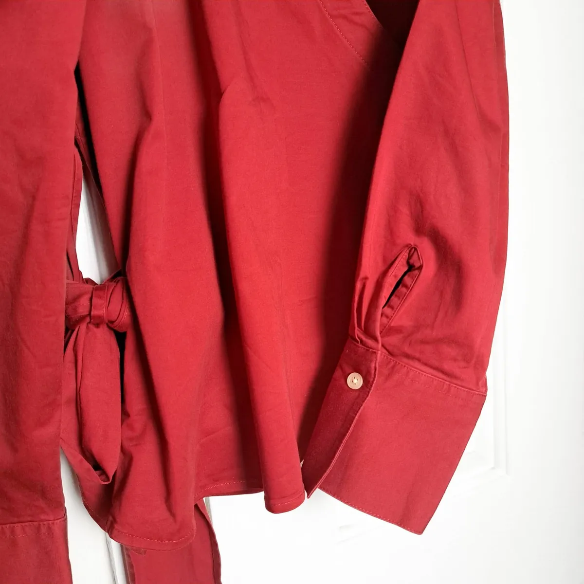 Gap Red Wrap Stretch Shirt Size M - Image 3