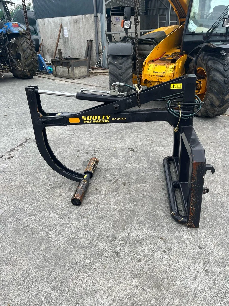 Scully Bale Handler - Image 1