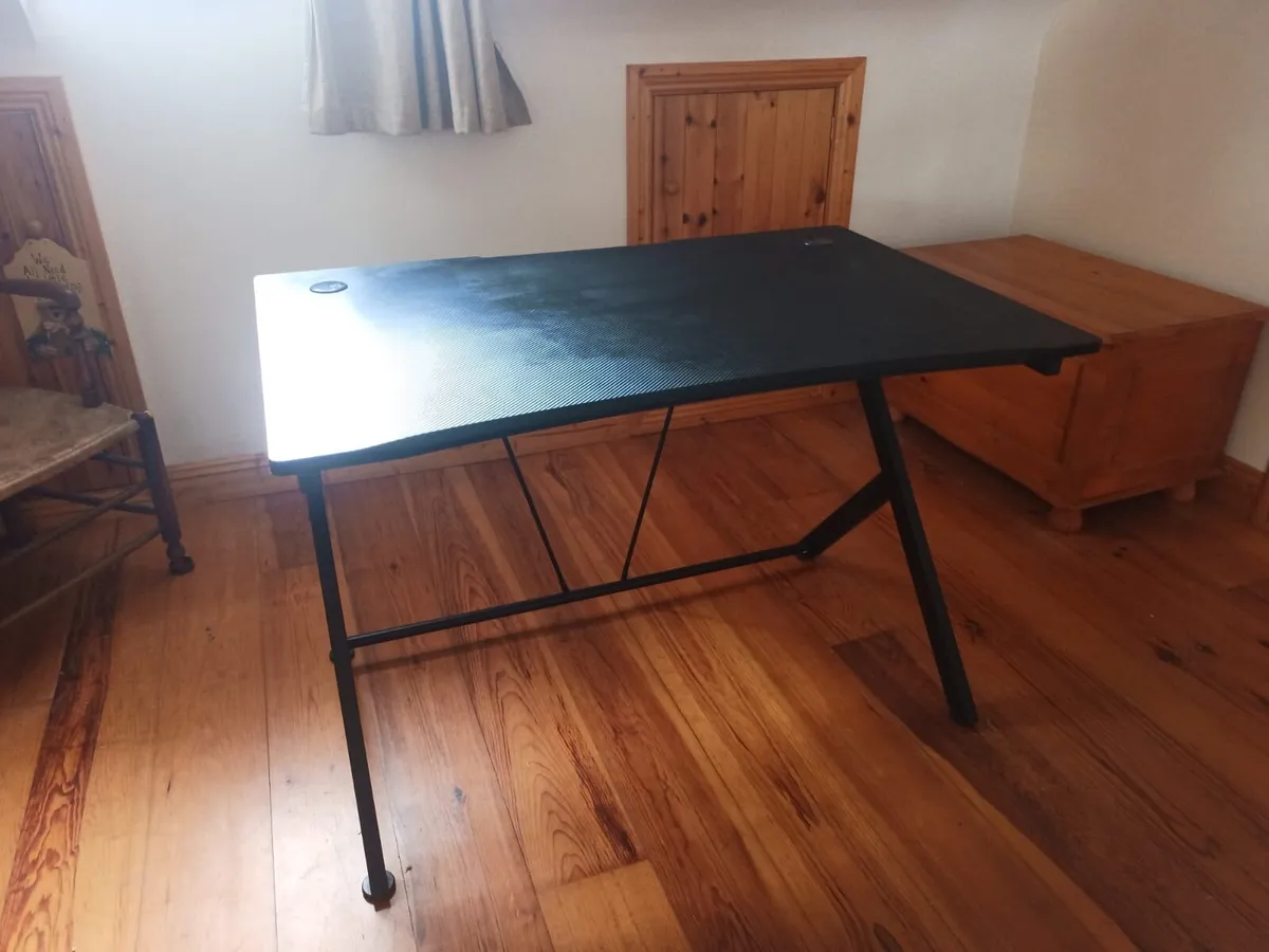 Gaming Table / Desk - Image 1