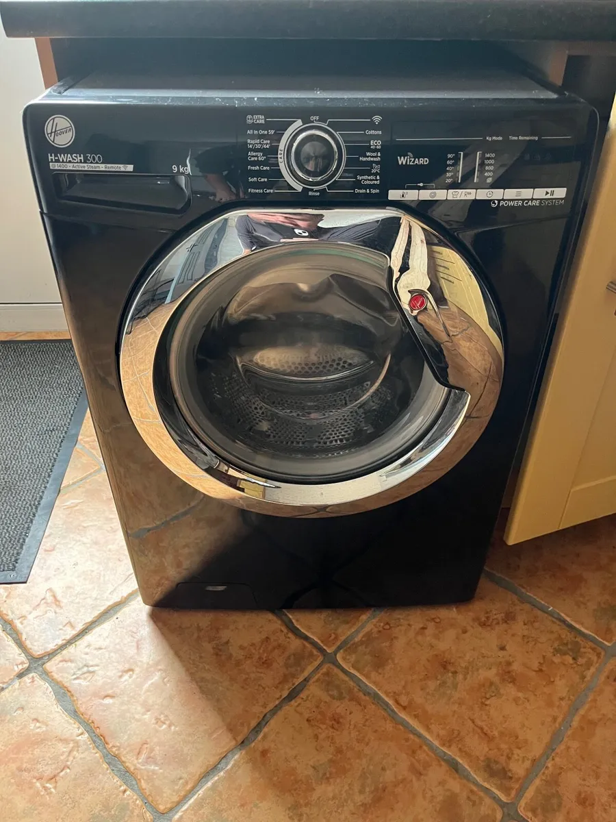 2 washing machines 1 fridge freezer - Image 2