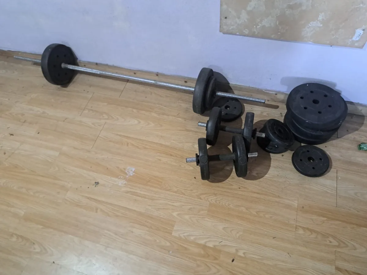 Weights and punch bag - Image 2
