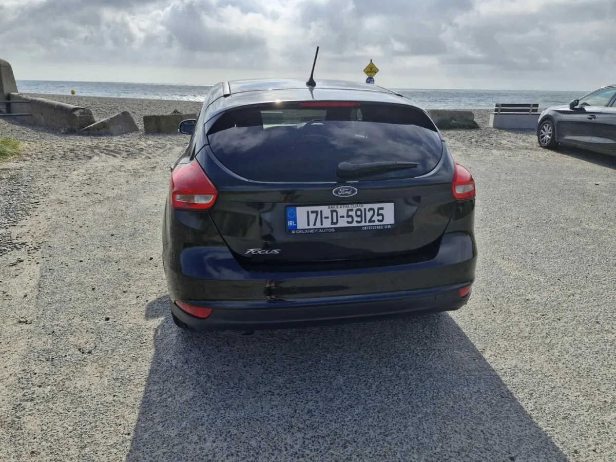Ford Focus Zetec 2017 - Image 3