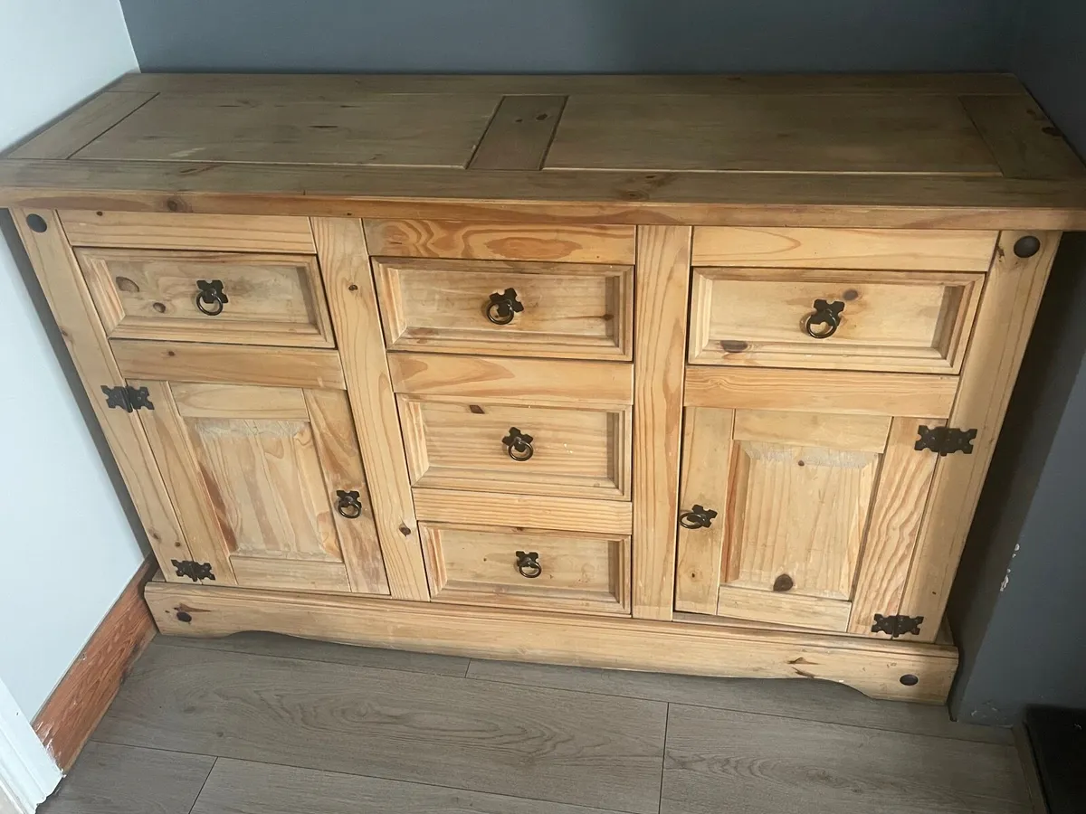 Wardrobe and chest of drawers - Image 1