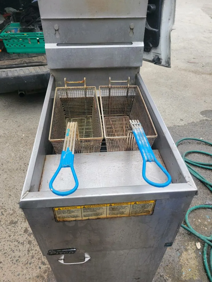 Fryer Natural Gas 3 Burner PITCO - Image 2