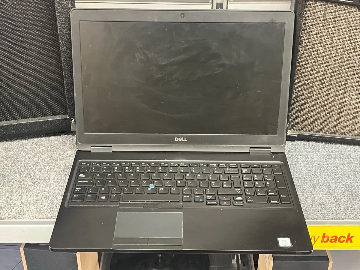 Dell Latitude 5590 Laptop