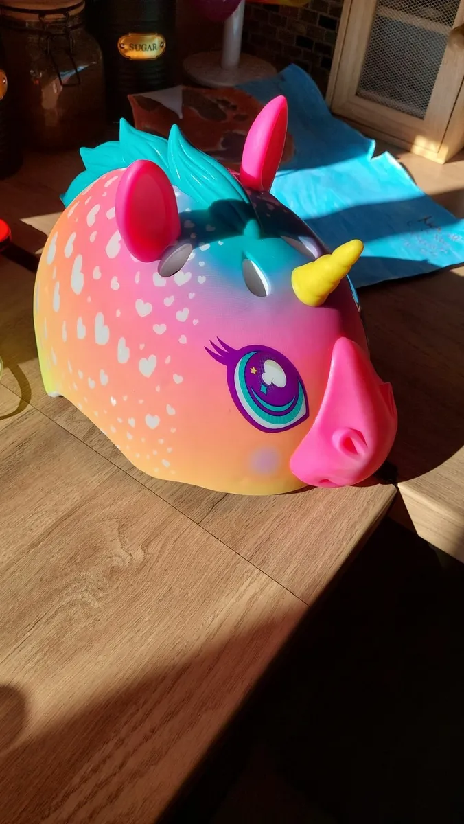 Kids bike helmet - Image 1