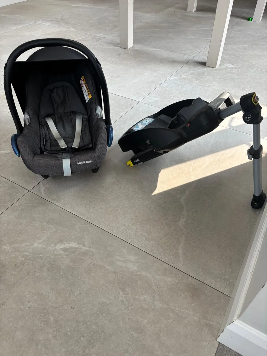 Car Seat - Image 2