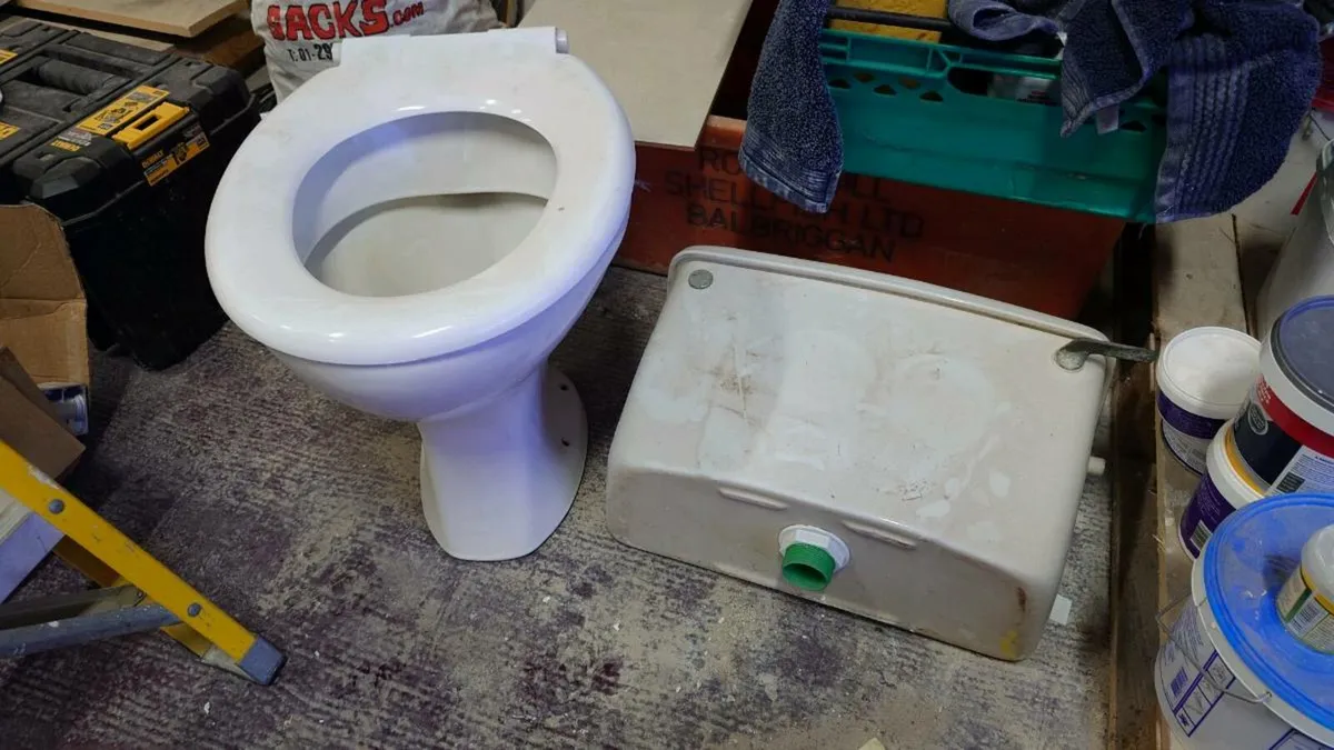 Low level toilet and cistern - Image 2