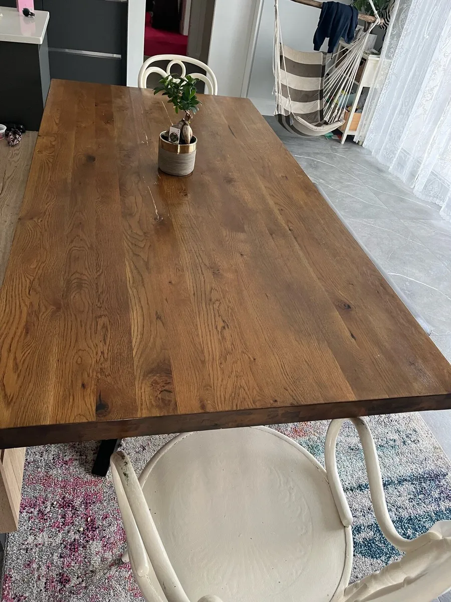 Kitchen table - Image 1