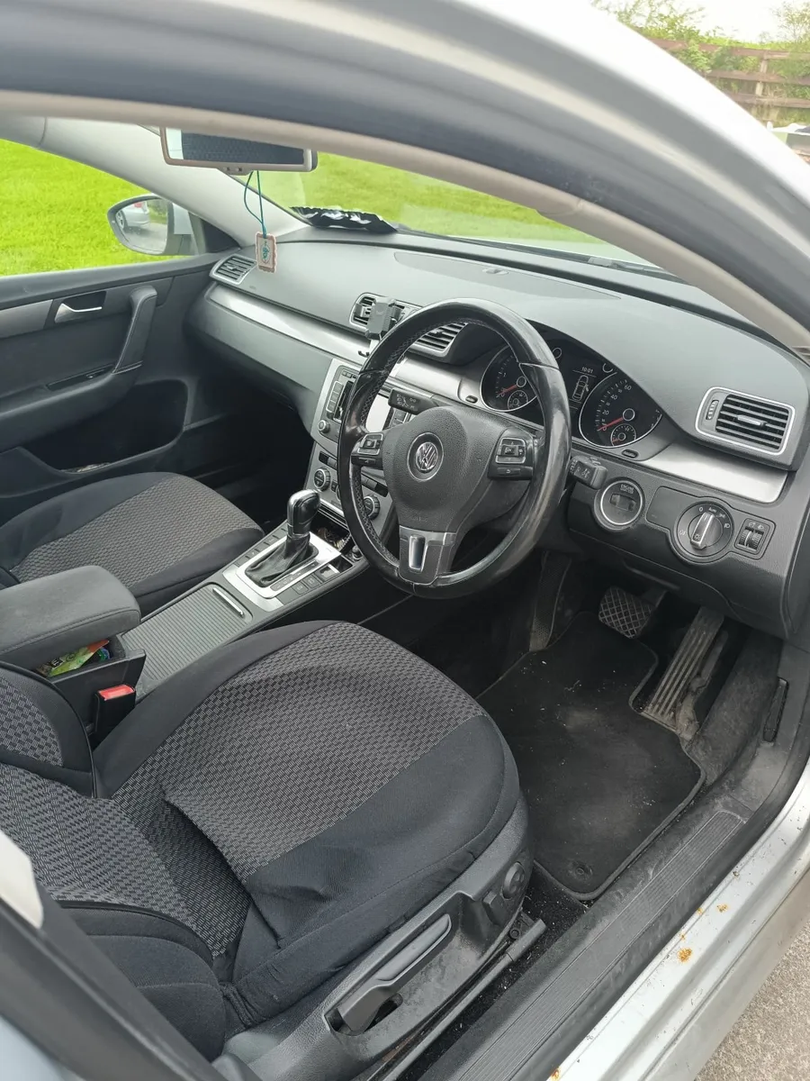 Volkswagen Passat 2013 - Image 3