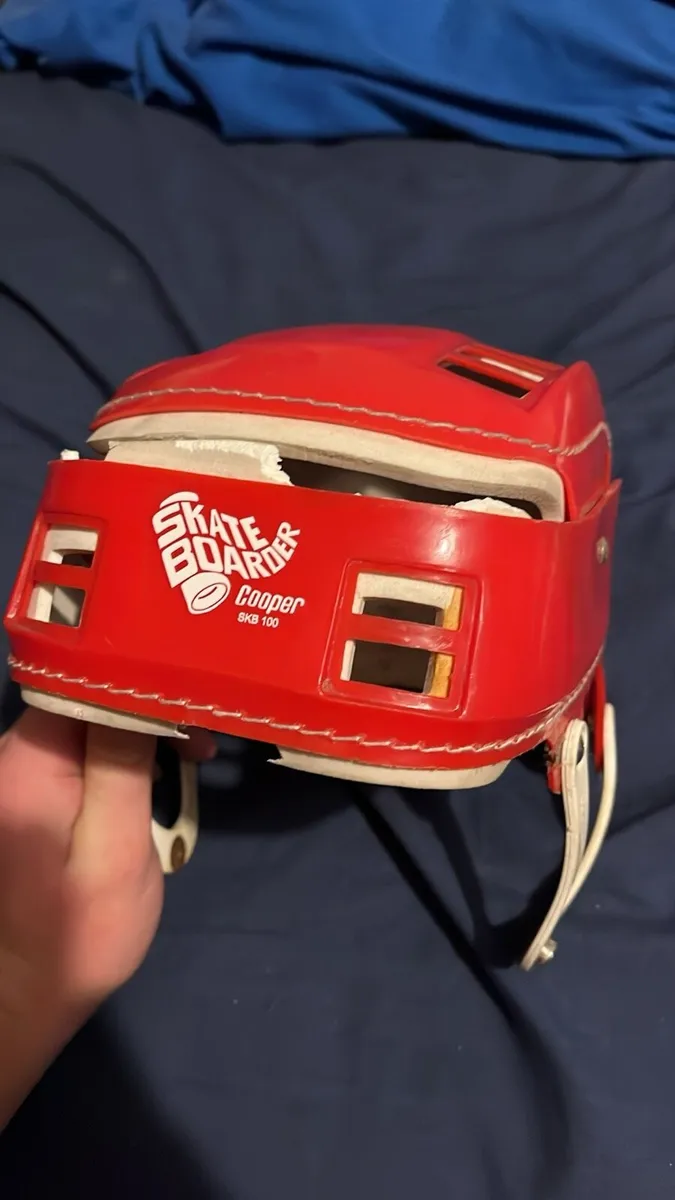 Skateboarder Helmet - Image 1