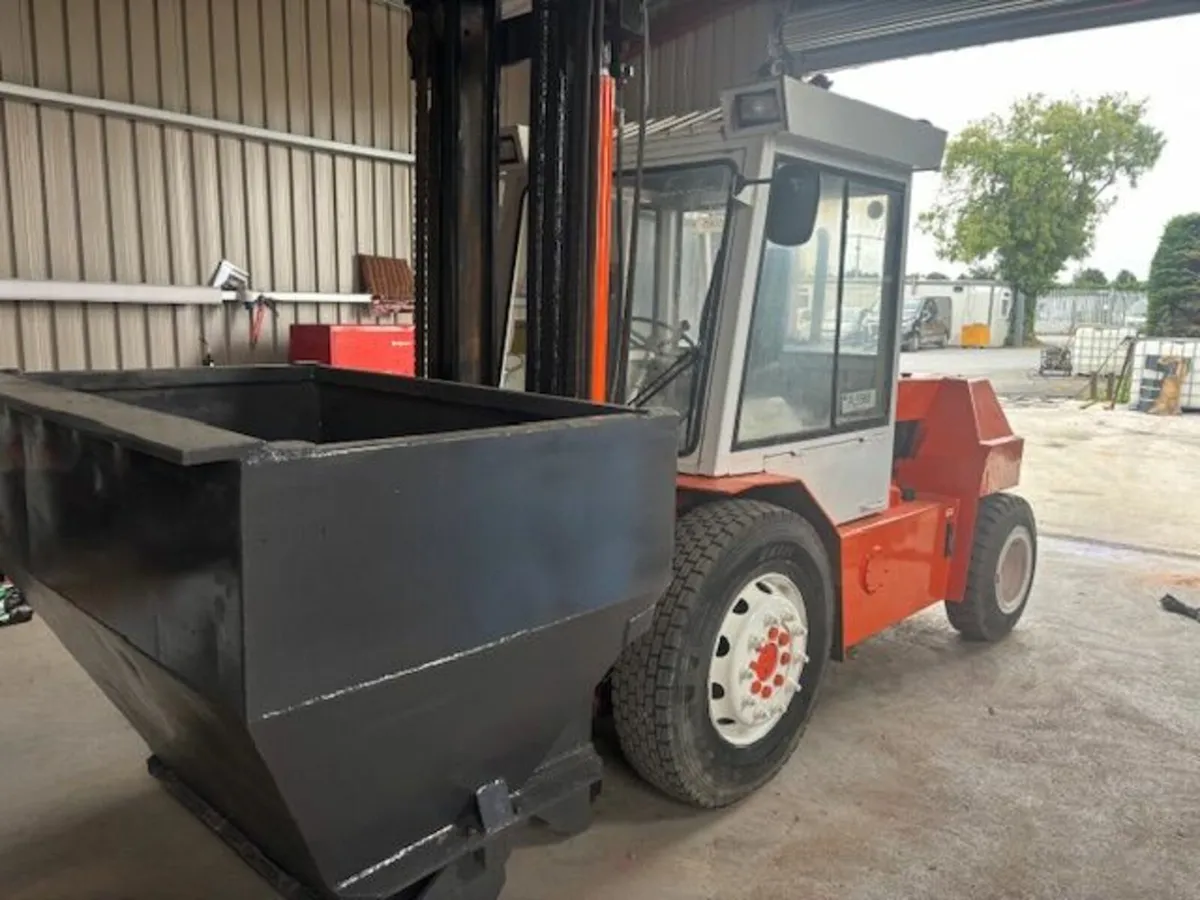 5tonne Finlay with Concrete bin - Image 4