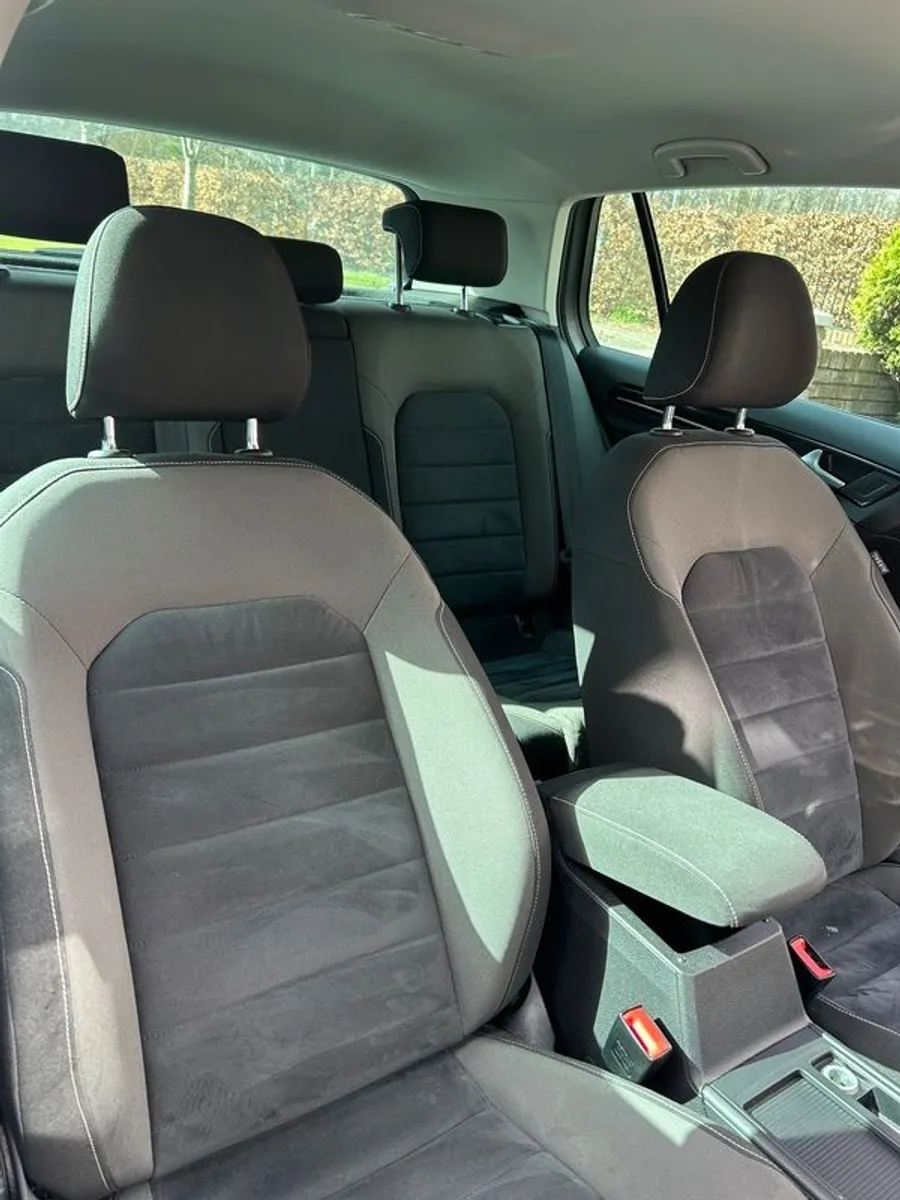 2016 Volkswagen Golf - Image 1