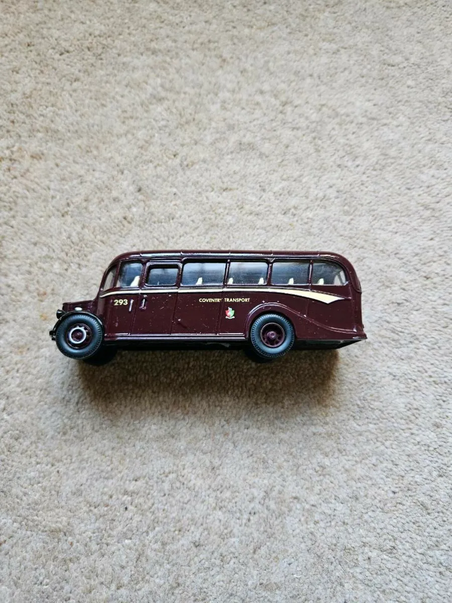 Corgi Bus - Image 3