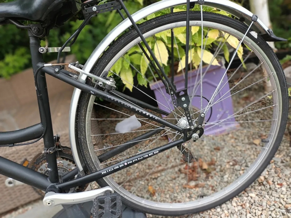 Ladies bicycle - Image 2