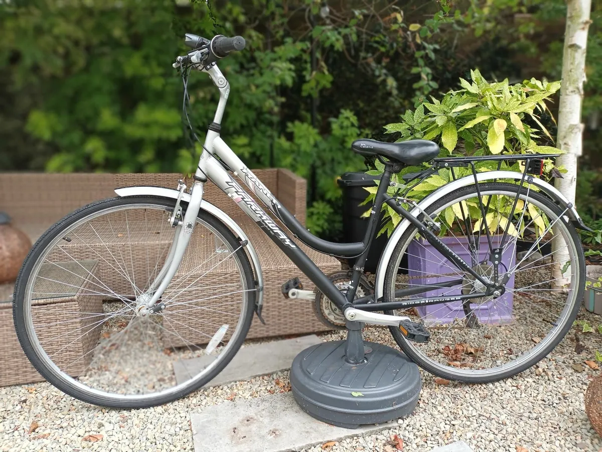 Ladies bicycle - Image 4