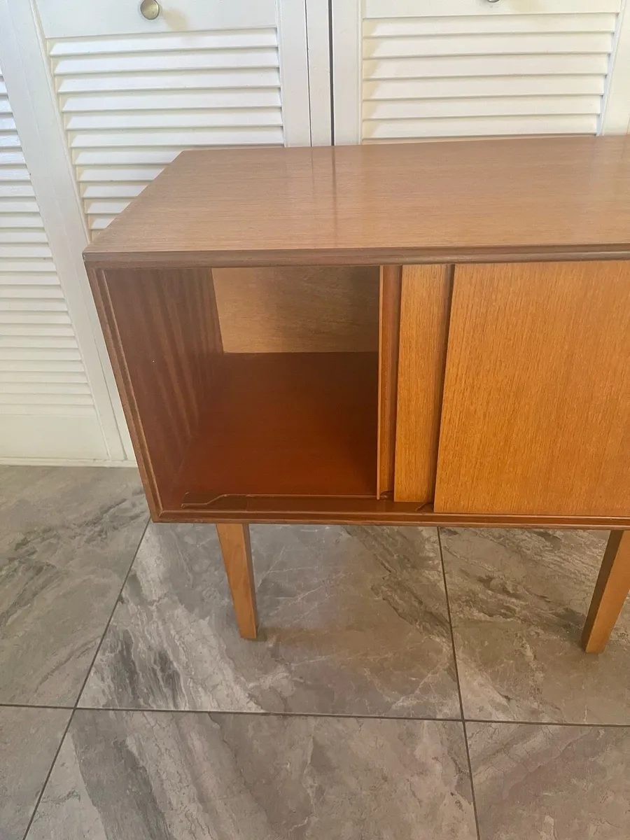 Mid century G plan media chest - Image 4