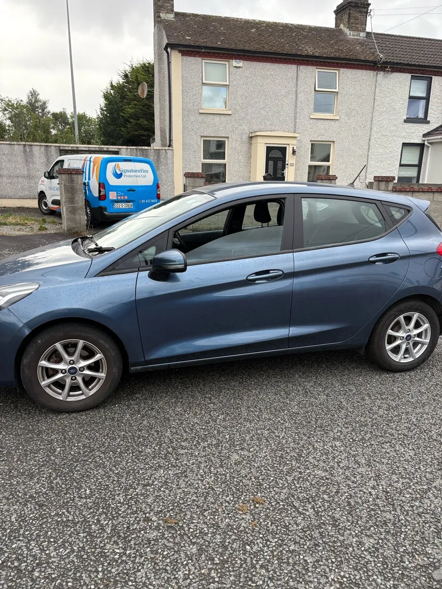 Ford fiesta - Image 2