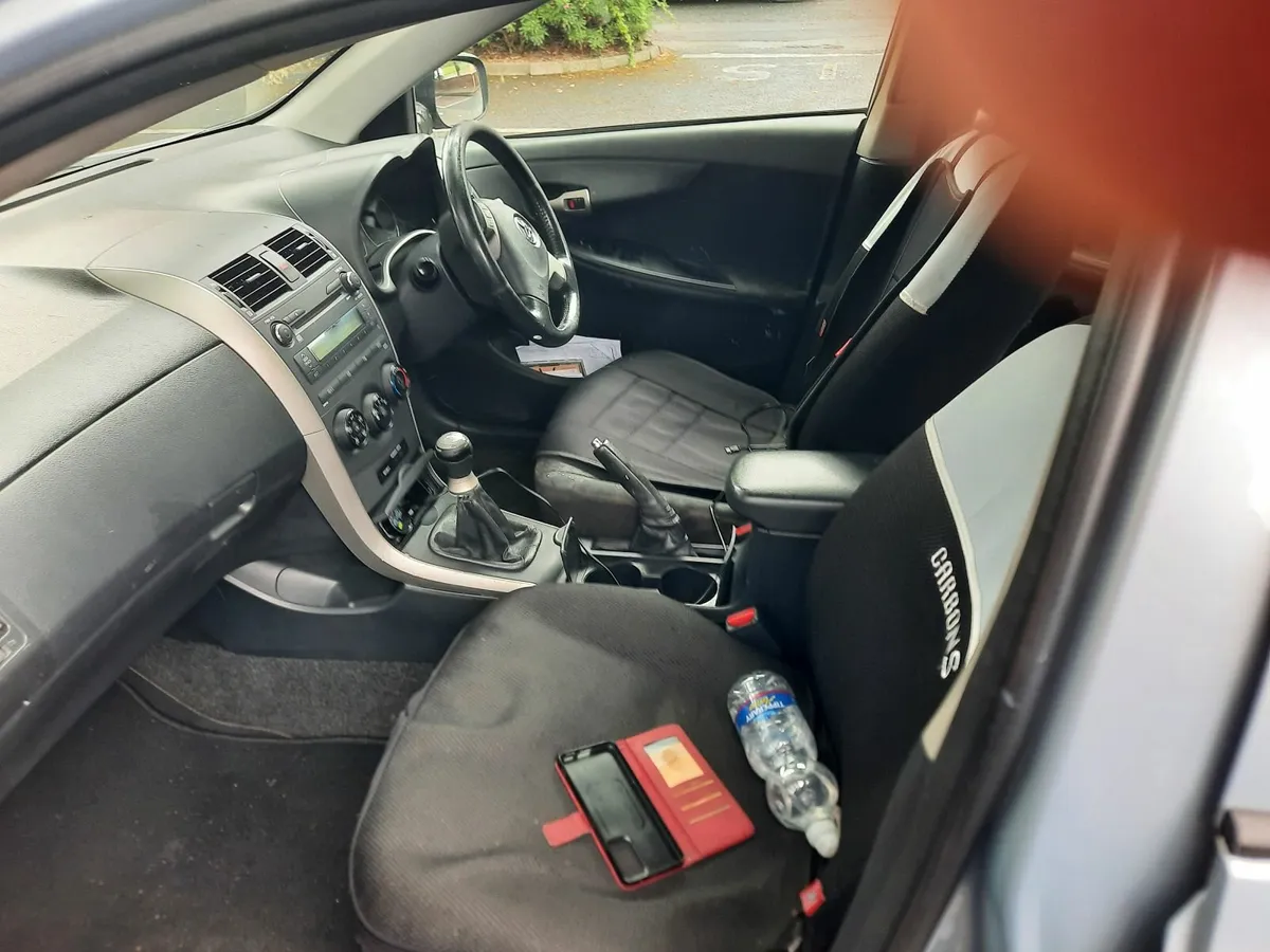Toyota Corolla 2007 - Image 2