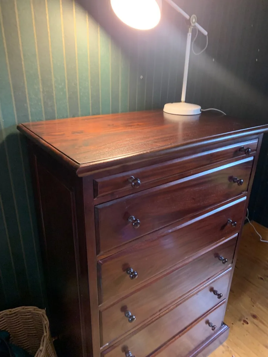 Chest of drawers - Image 1