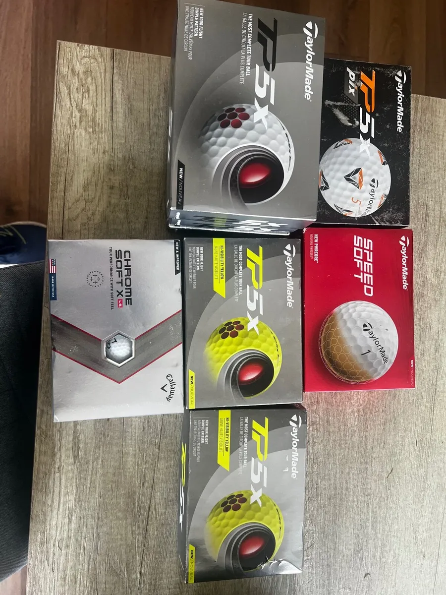 Taylormade TP5x Callaway Chromesoft