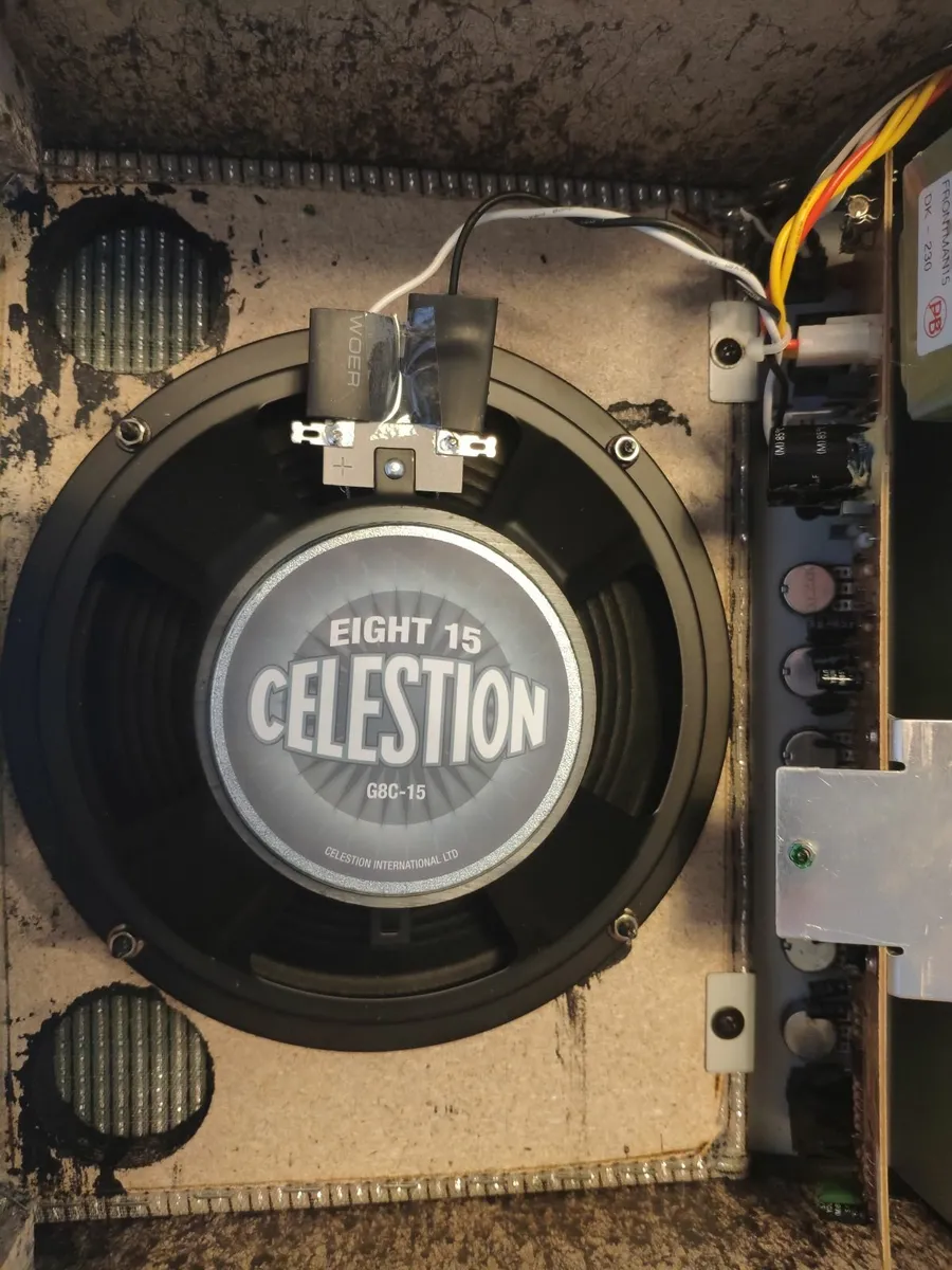 Fender Frontman Amplifier with Celestion 8 - Image 3
