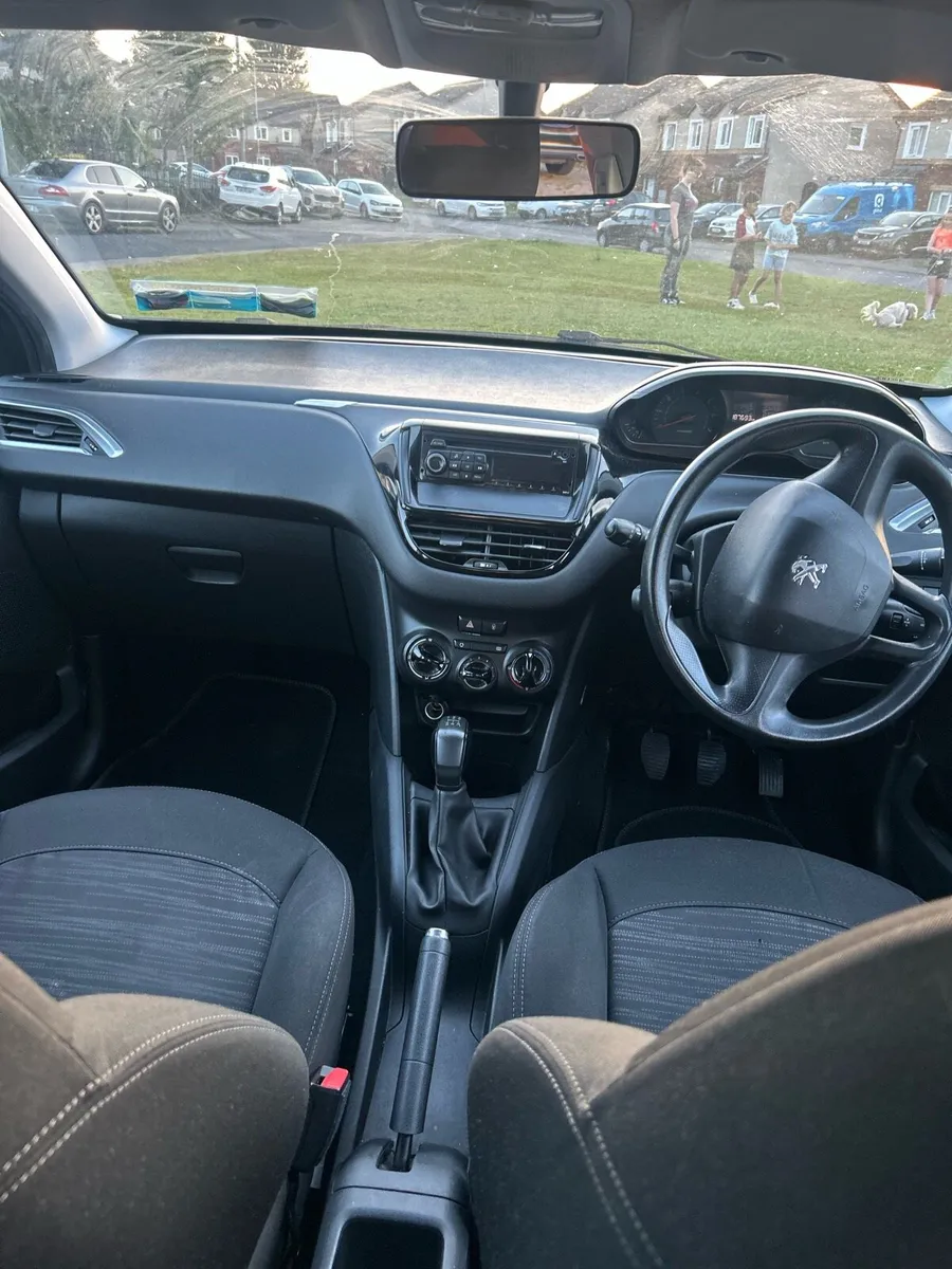 Peugeot 208 1.2 petrol FULL YEAR NCT AND TAX - Image 4