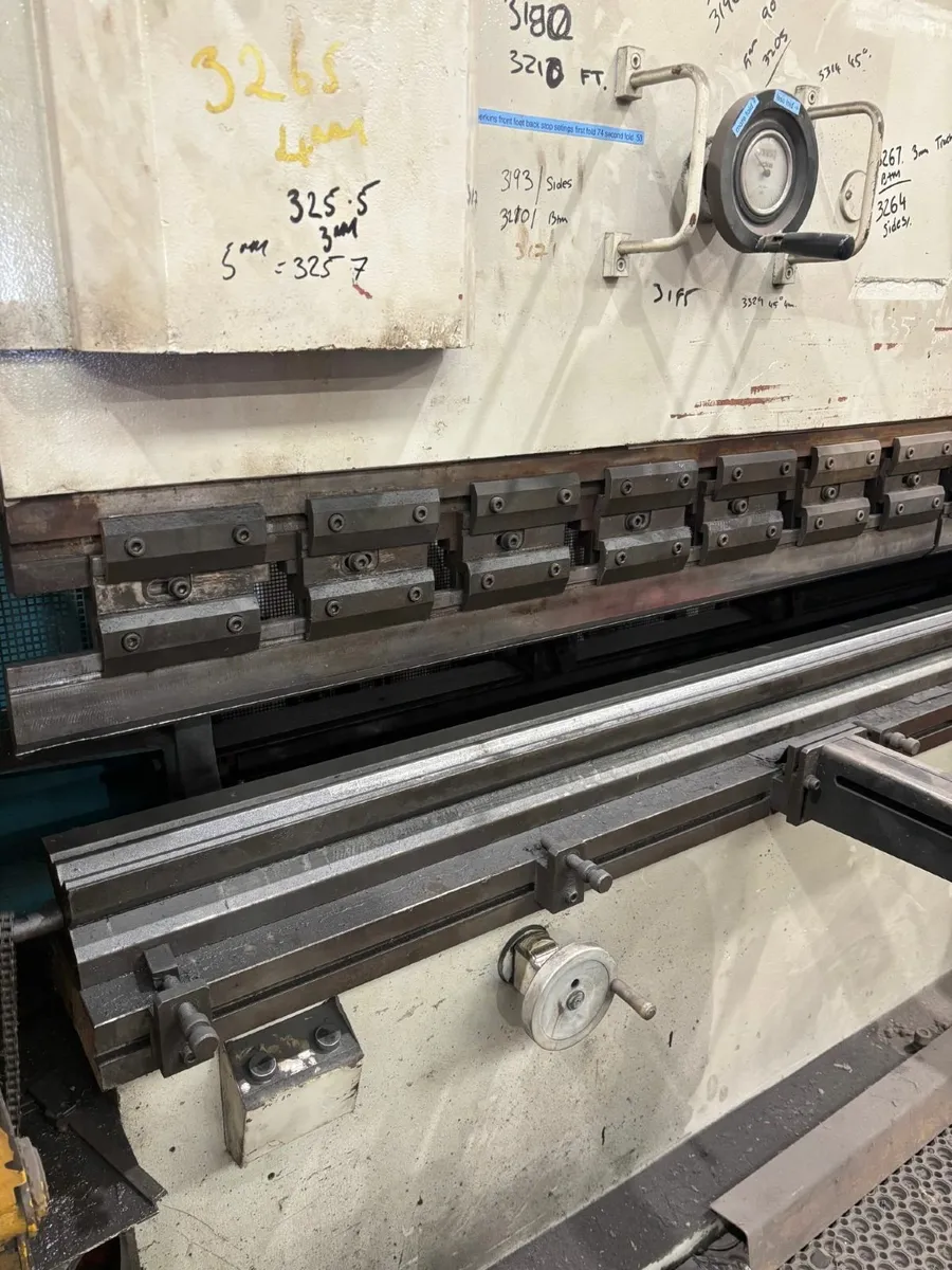 Adira Brake Press 3m x 150ton with full tooling - Image 2