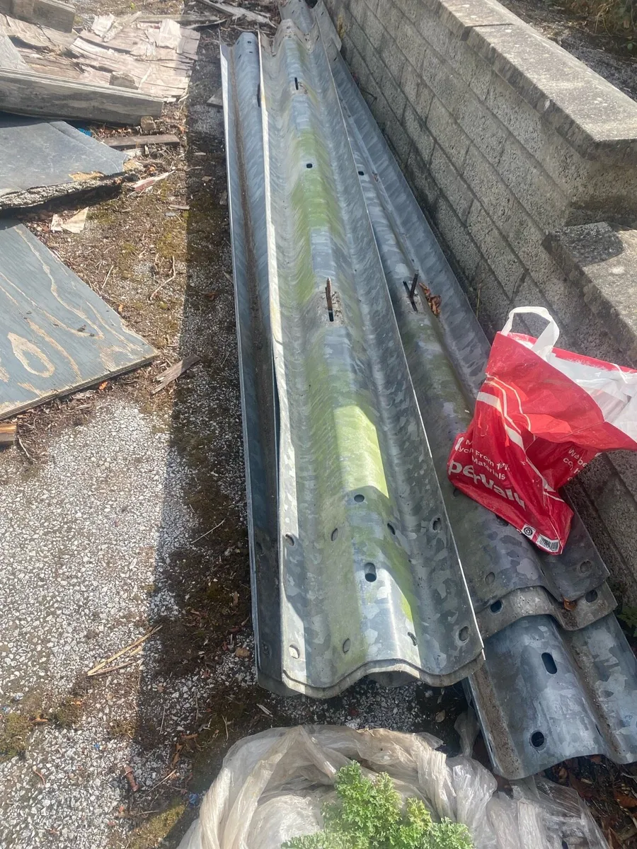 Crash barrier