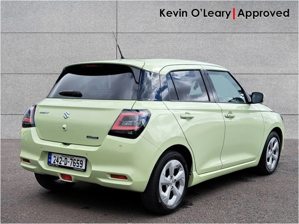 Suzuki Swift 1.2 Hybrid Motion - Image 3